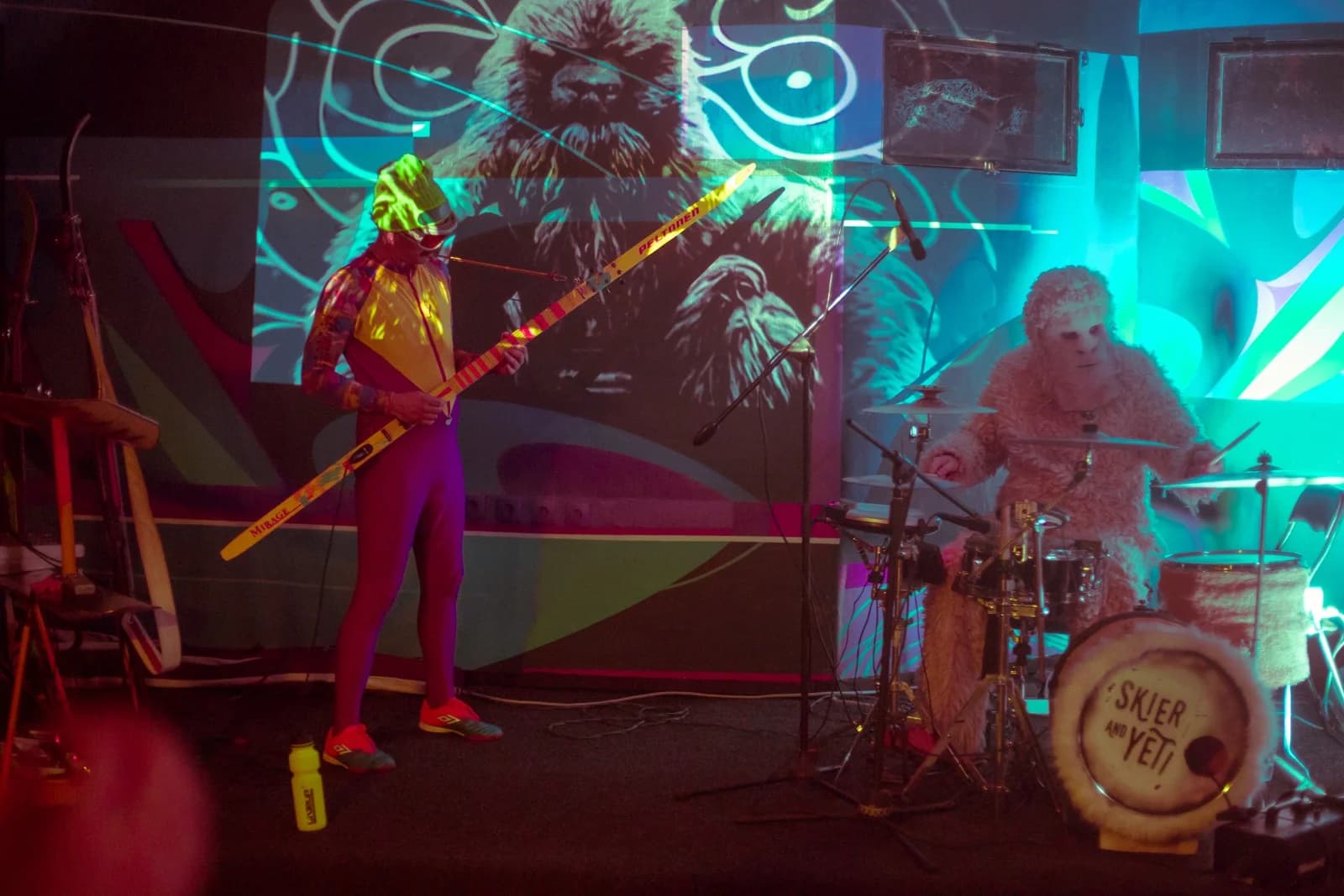 SKIER & YETI / GNEZDO FEST